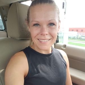 Meet your Posher, Dena